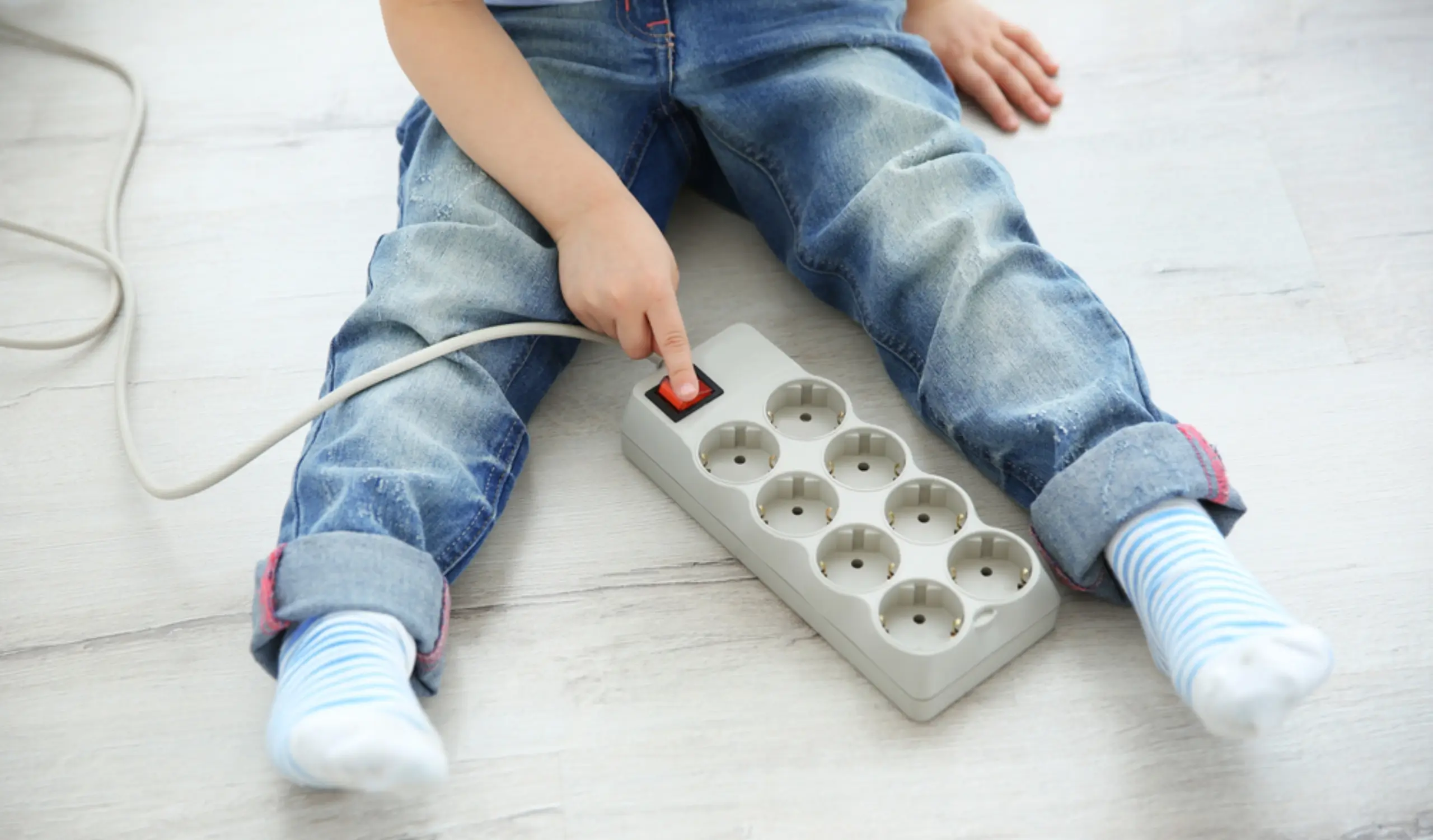 Electrical Safety Tips for Kids at School