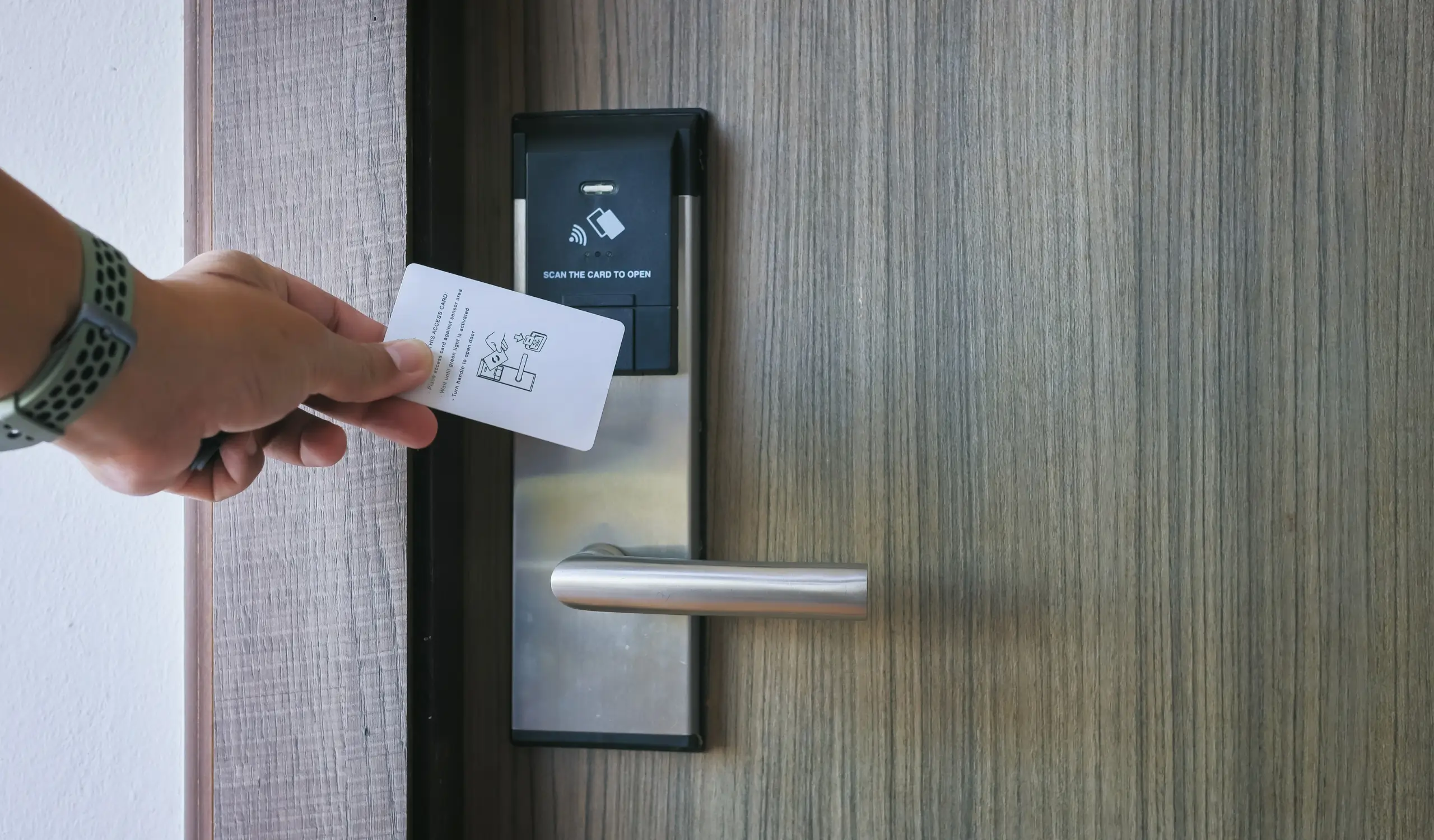 How to Stay Safe in a Hotel